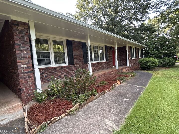 Property Photo:  995 Melody Lane  GA 30075 