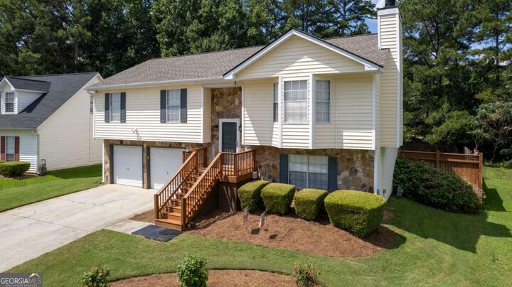 Property Photo: 1046 Redan Trace GA 30088