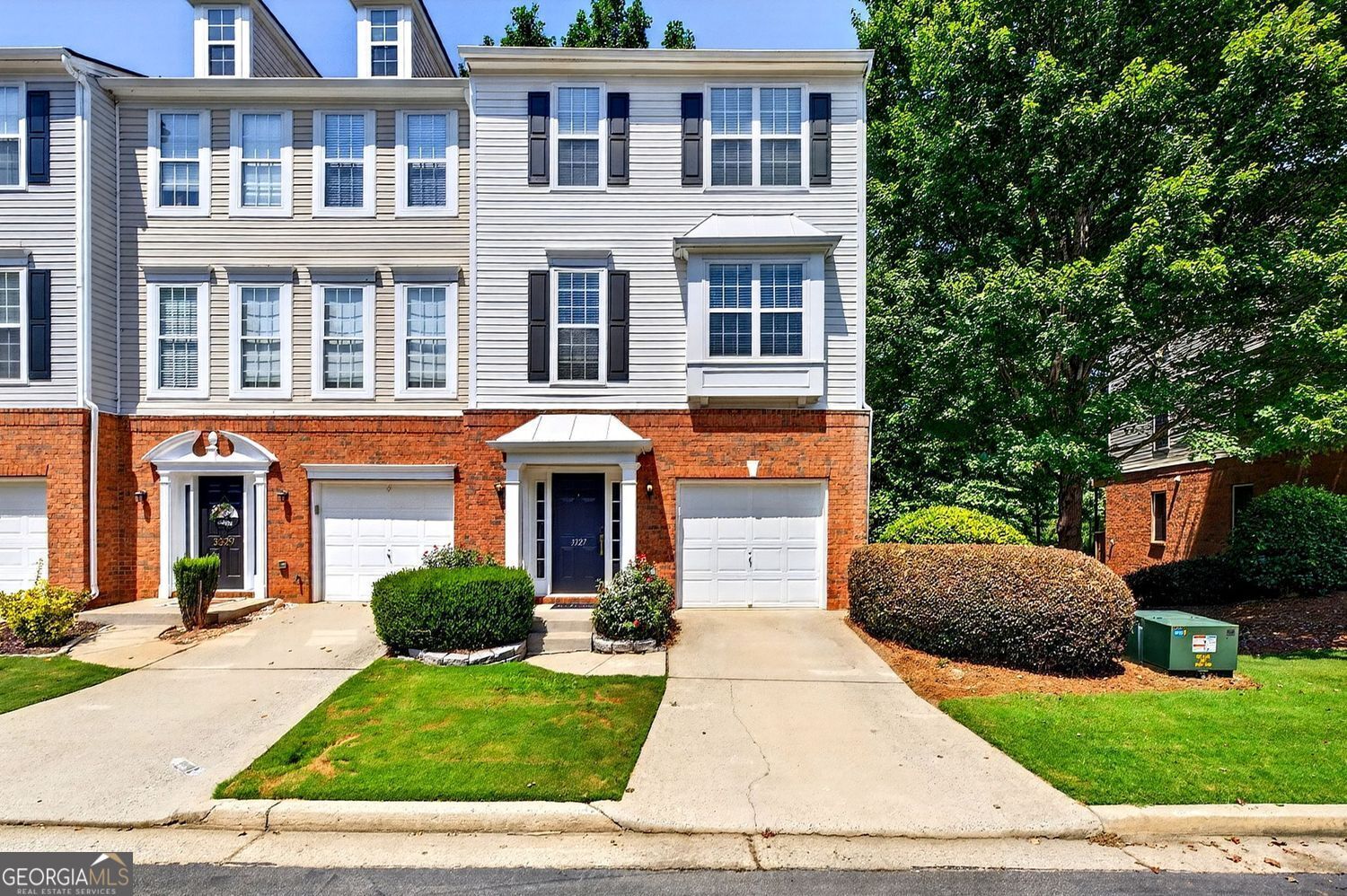 Property Photo: 3327 Lathenview Court GA 30004