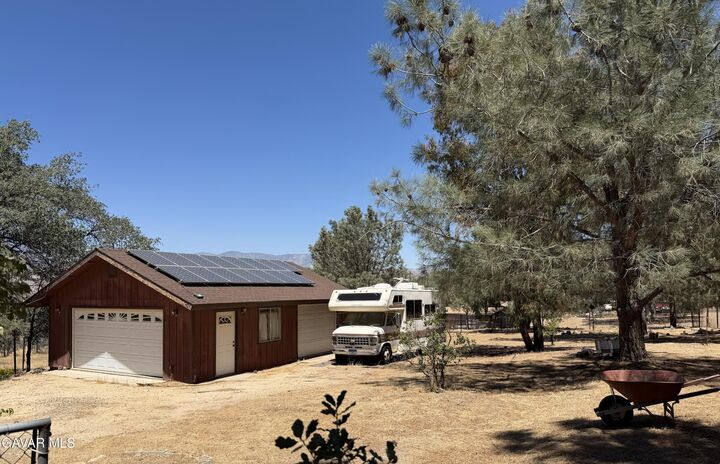 Property Photo:  3512 Oakwood Road  CA 93240 
