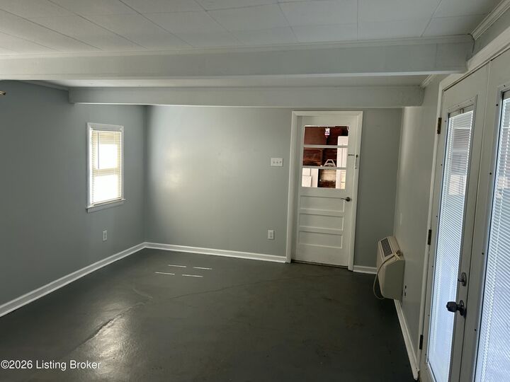 Property Photo:  1208 Gallant Fox Run Rd  KY 40242 