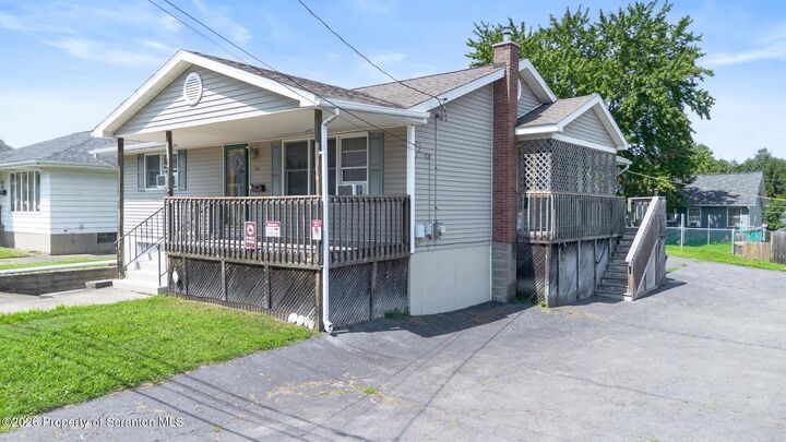 Property Photo:  108 Center Street  PA 18434 