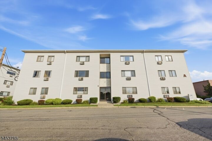 Property Photo:  250 Grant Ave 5  NJ 07071 
