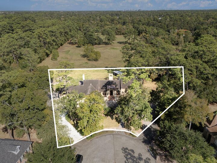 Property Photo:  4 Del Oro Court  TX 77521 