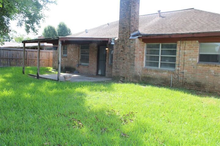 Property Photo:  13819 Crosshaven Drive  TX 77015 