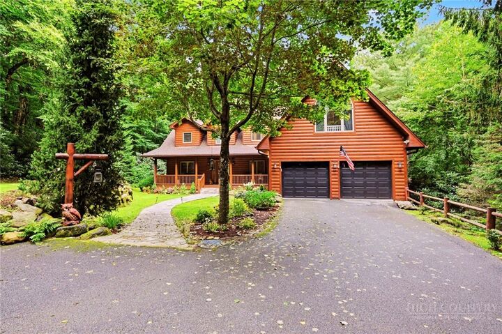 Property Photo:  232 The Glens Boulevard  NC 28604 