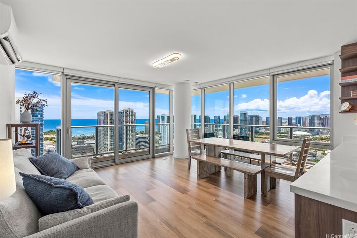 Property Photo:  1500 Rycroft Street 3818R  HI 96814 