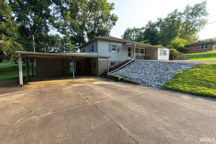 Property Photo:  520 Center Street  IN 47635 