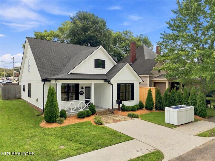 Property Photo:  944 Irwin St  TN 37917 