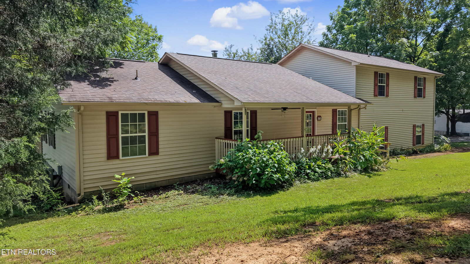 Property Photo: 7712 Berry Williams Rd TN 37882