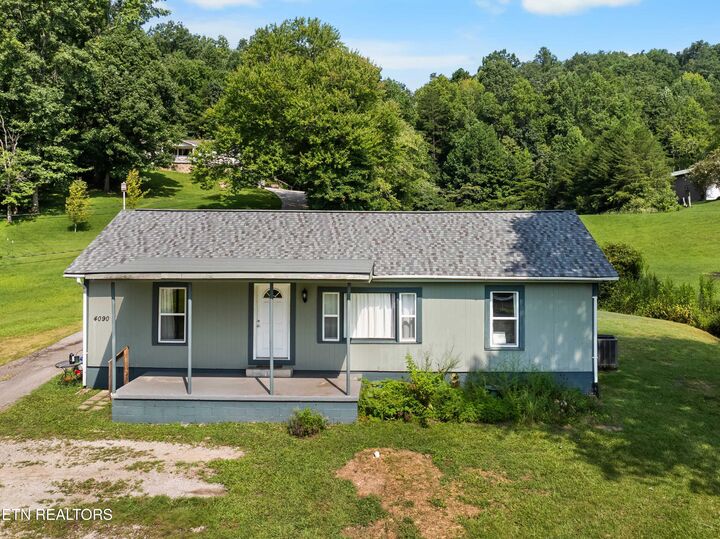 Property Photo: 4090 W Buttermilk Rd TN 37763