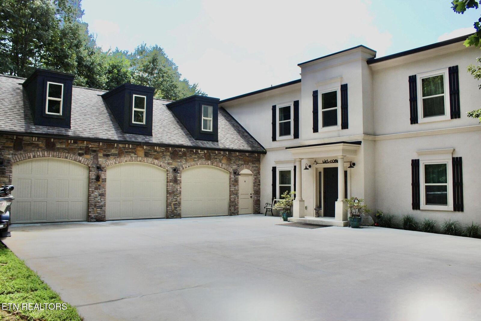 Property Photo:  405 Beard Valley Rd  TN 37807 