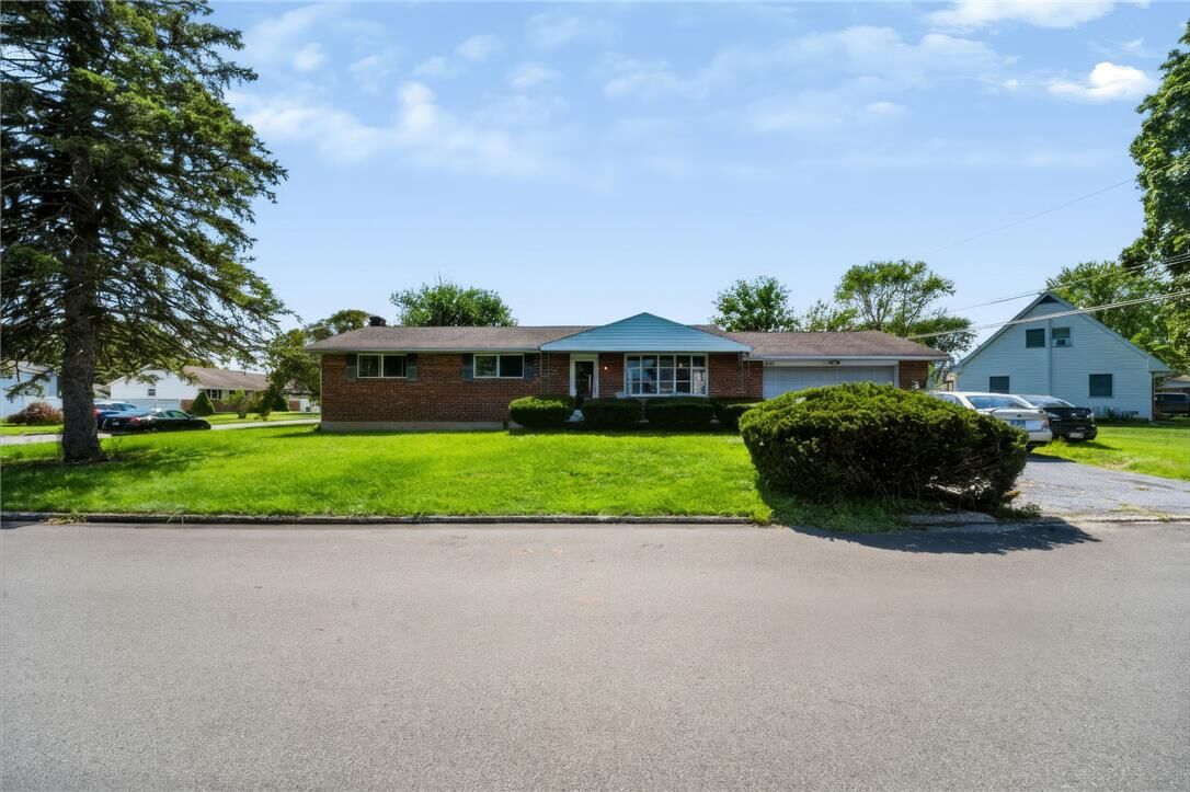 Property Photo: 7438 Catalpa Drive PA 18062