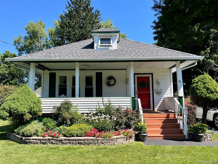 Property Photo:  11 Rose Place  NY 10917 