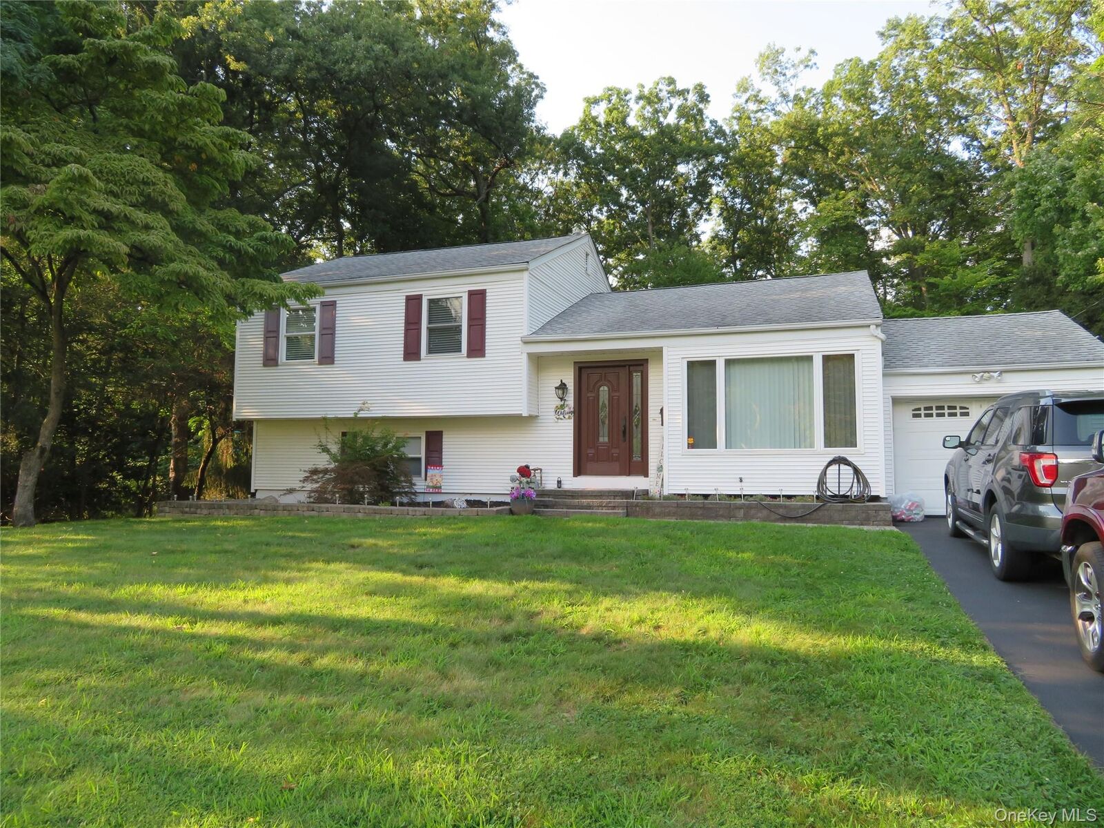 Property Photo:  7 Windmill Lane  NY 10956 
