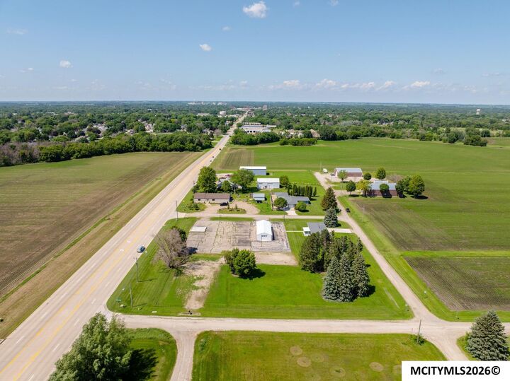 Property Photo: 20 34th SE IA 50401