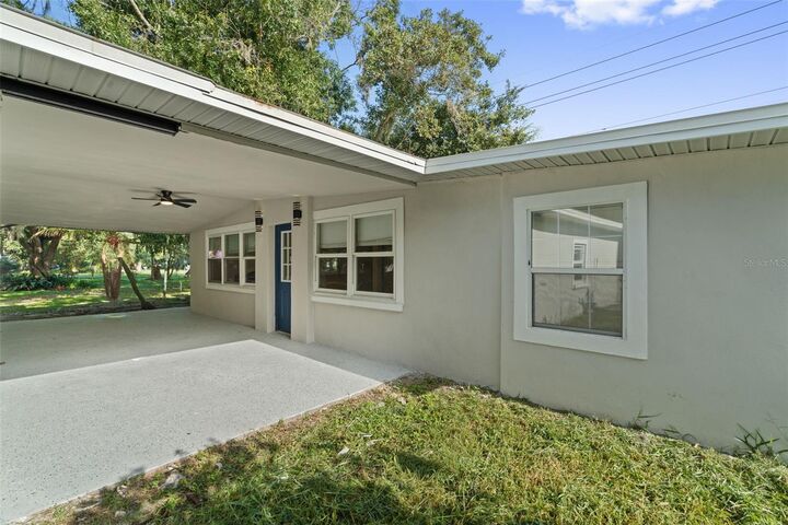 Property Photo: 929 Adrian Court FL 33801