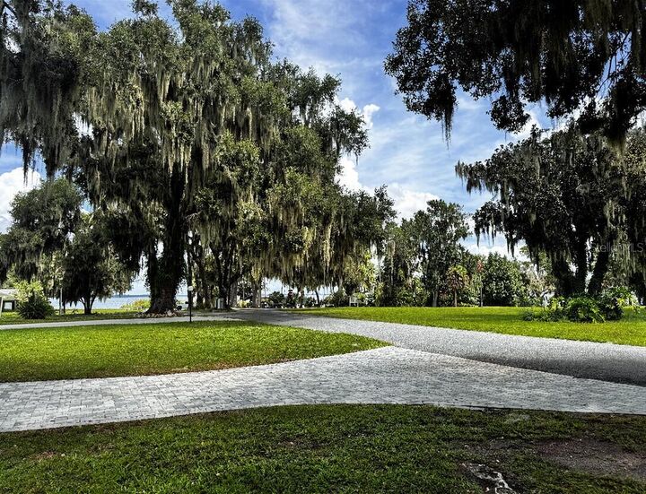 Property Photo: 46 Palm Drive FL 34797