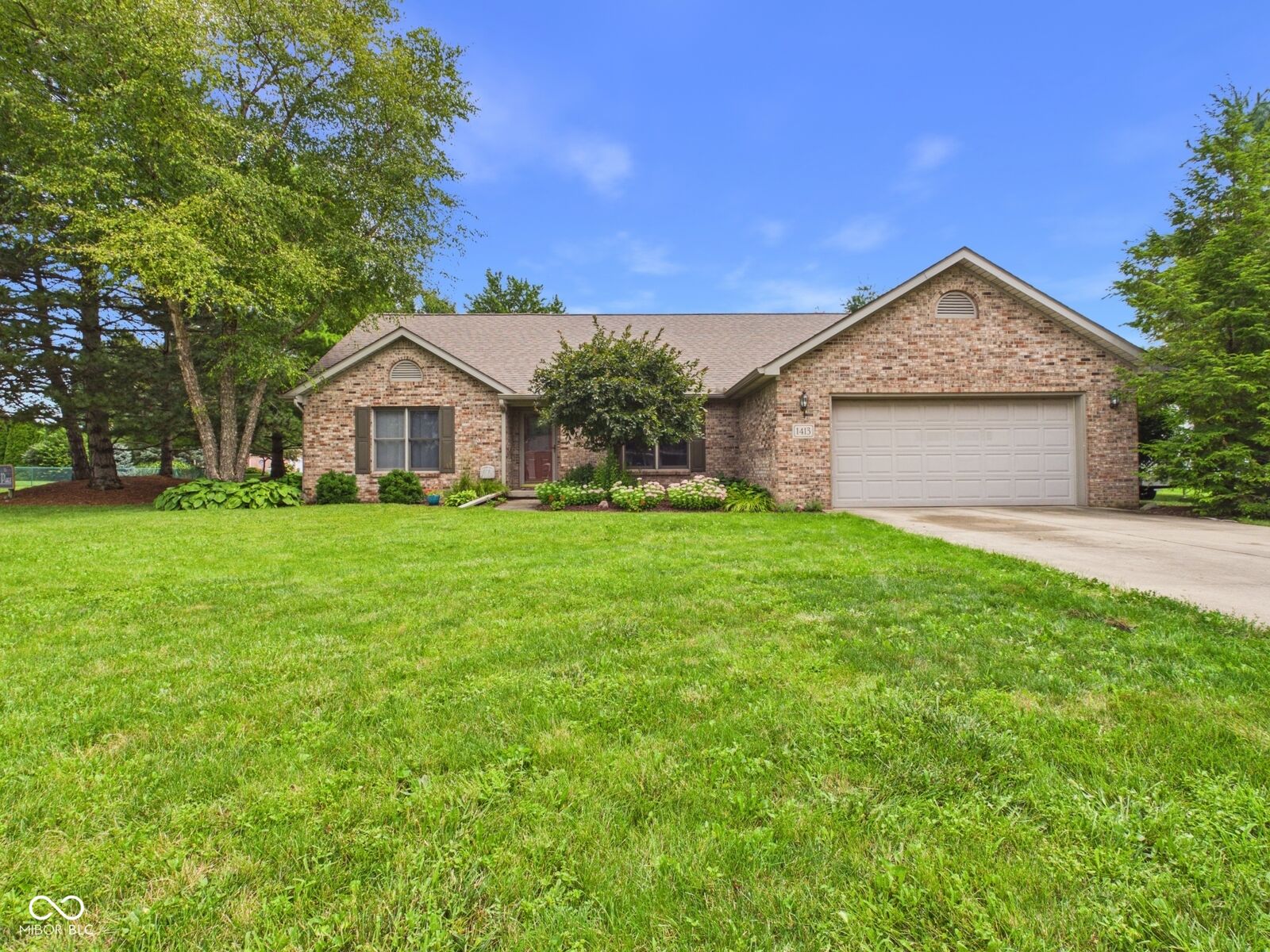 Property Photo: 1413 N Fairview Avenue IN 46001