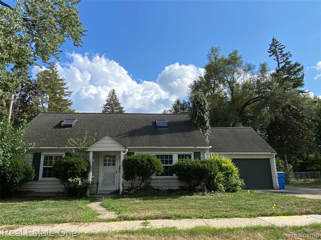 Property Photo: 35437 Stellwagen Street MI 48184 2361
