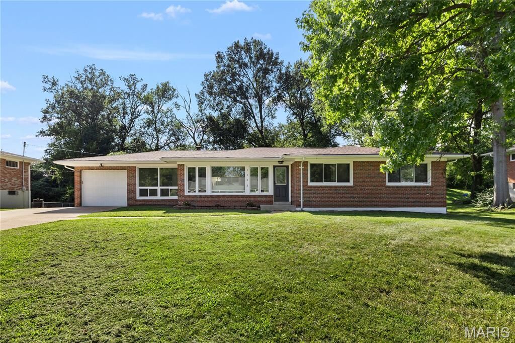 Property Photo:  1133 Olivaire Lane  MO 63132 