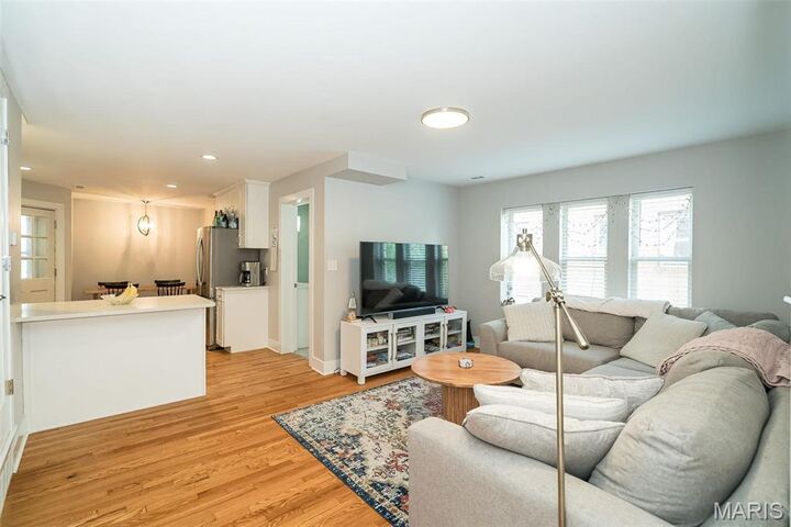 Property Photo: 7537 Buckingham Drive MO 63105