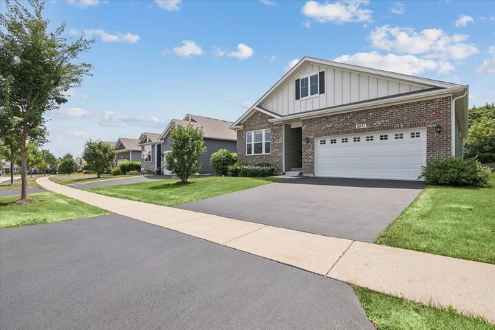 Property Photo:  6331 Doral Drive  IL 60031 