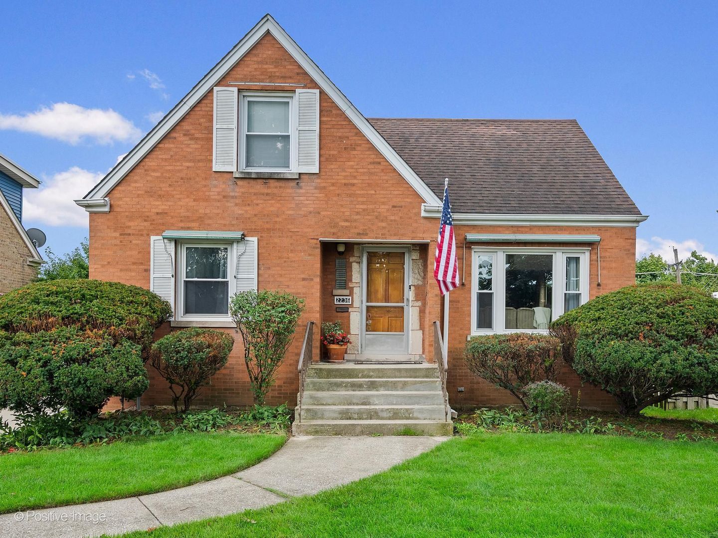 Property Photo: 2236 S 5th Avenue IL 60546