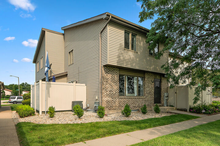 Property Photo: 772 Lake Road 772 IL 60451