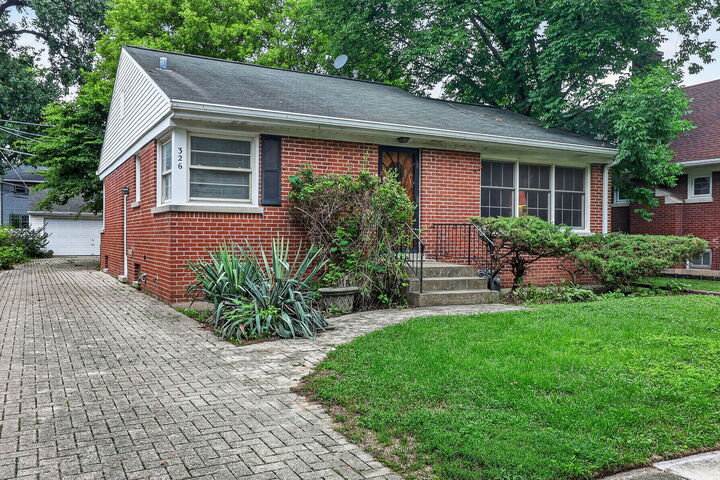 Property Photo:  326 N Kensington Avenue  IL 60526 
