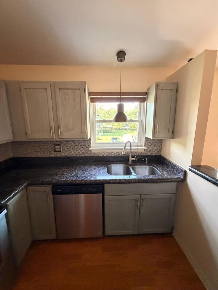 Property Photo: 156 W Golf Road C IL 60048