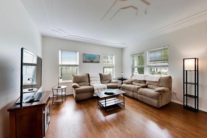 Property Photo: 2426 Montclair Lane IL 60538
