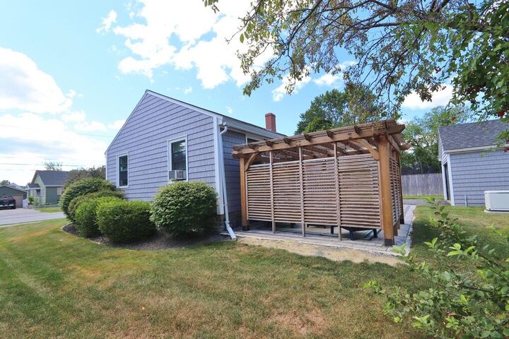Property Photo:  118 Harthorn Avenue  ME 04401 