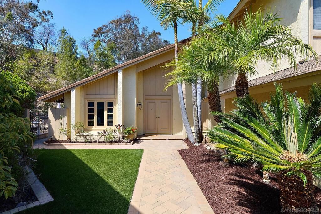 Property Photo: 10266 Vista Valle Ct. CA 92131
