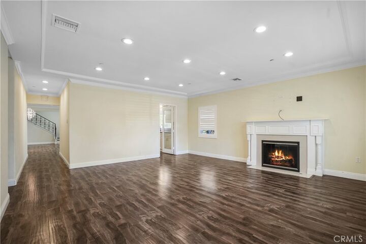 Property Photo:  1025 E San Jose Ave  CA 91501 
