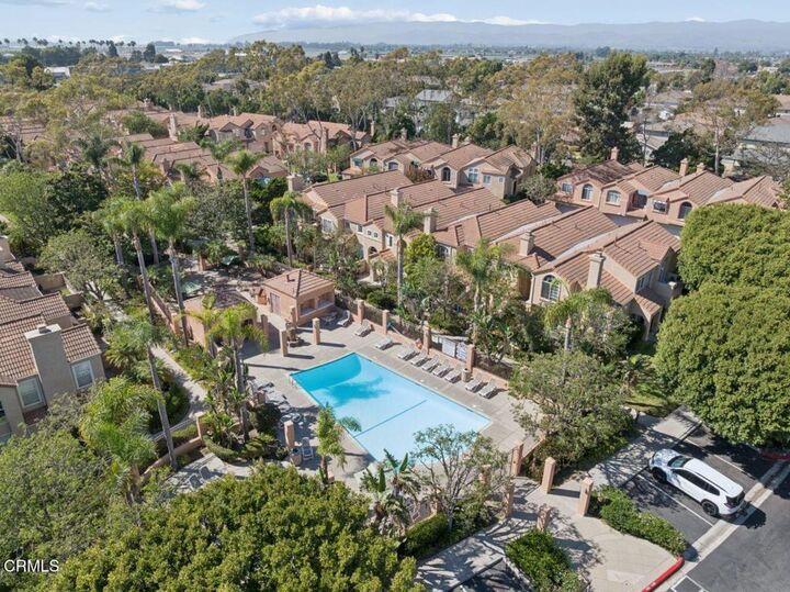 Property Photo: 727 Kingfisher Way CA 93030