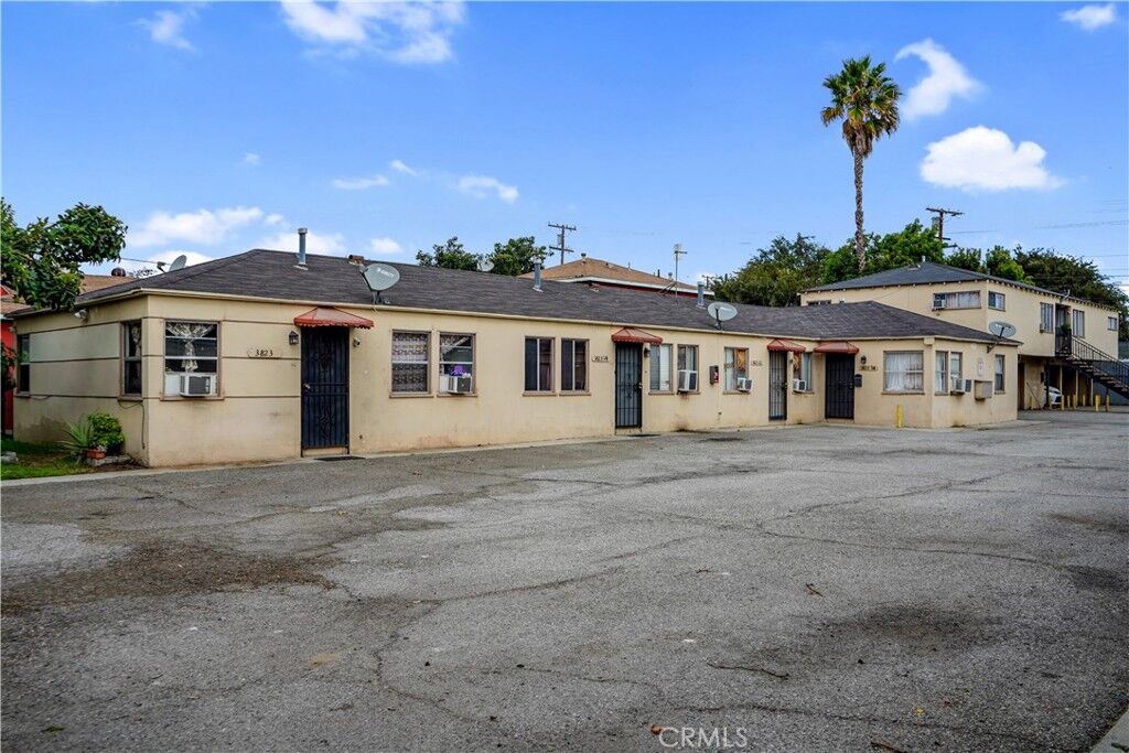 Property Photo:  3823 Walnut  CA 90201 