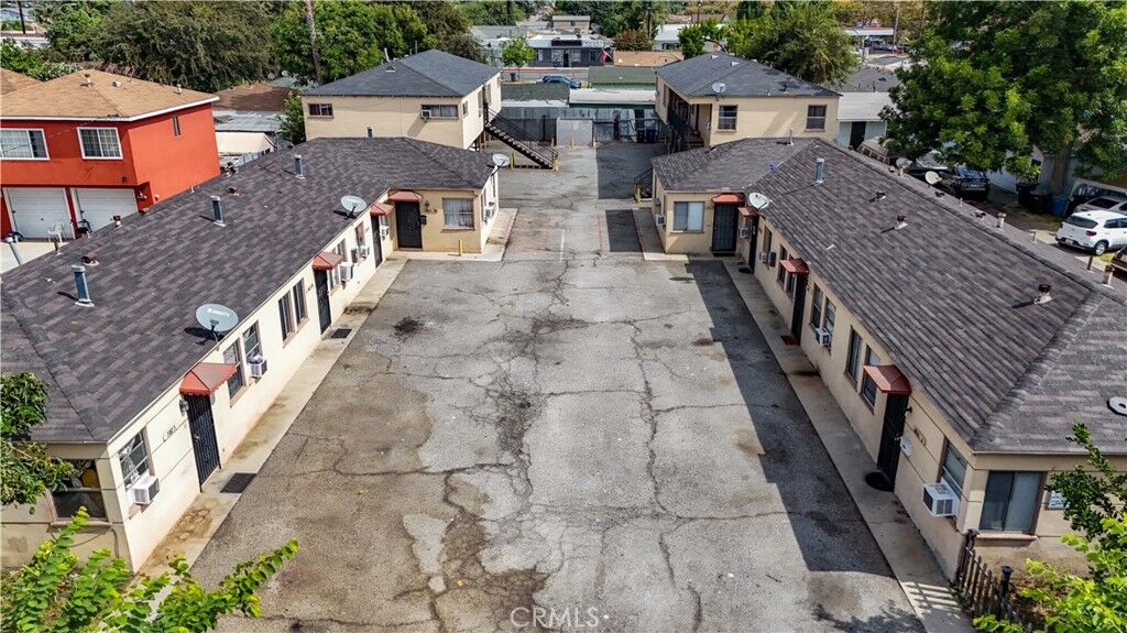 Property Photo: 3823 Walnut CA 90201