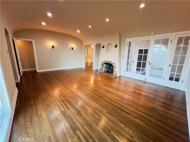 Property Photo:  656 W 117th  CA 90044 