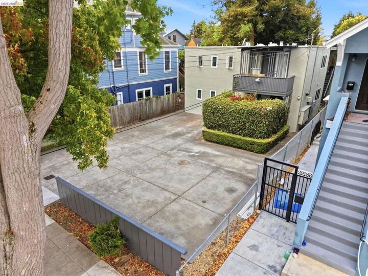 Property Photo:  2922 Otis St  CA 94703 