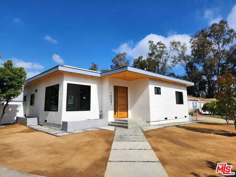 Property Photo: 16641 McCormick Street CA 91436