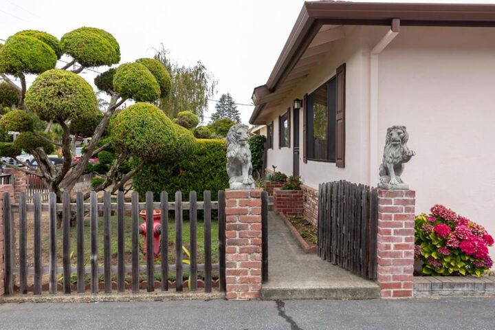 Property Photo:  2520 Howe Street  CA 95065 