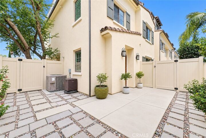 Property Photo:  318 California Street  CA 91006 