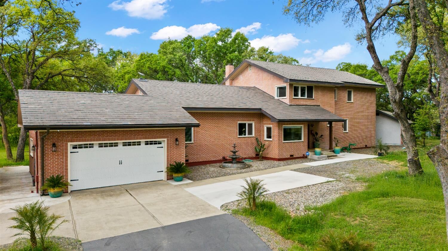 Property Photo: 1222 Fruitvale Road CA 95648