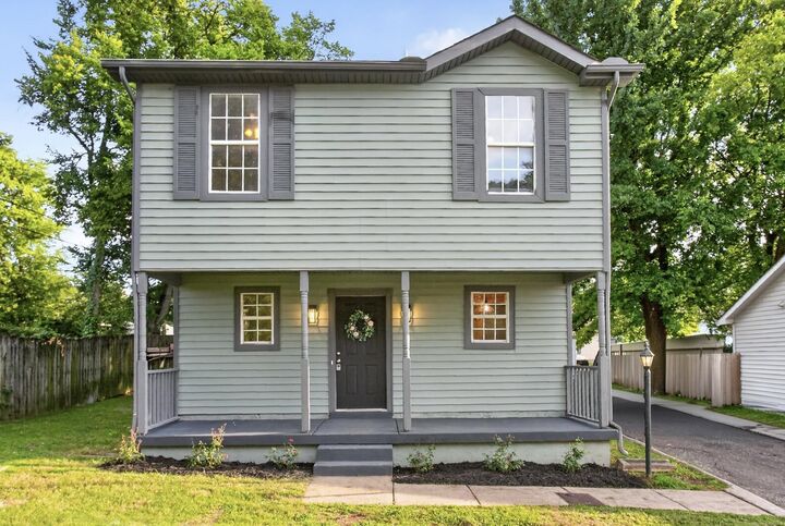 Property Photo: 208 Errol Ln TN 37209