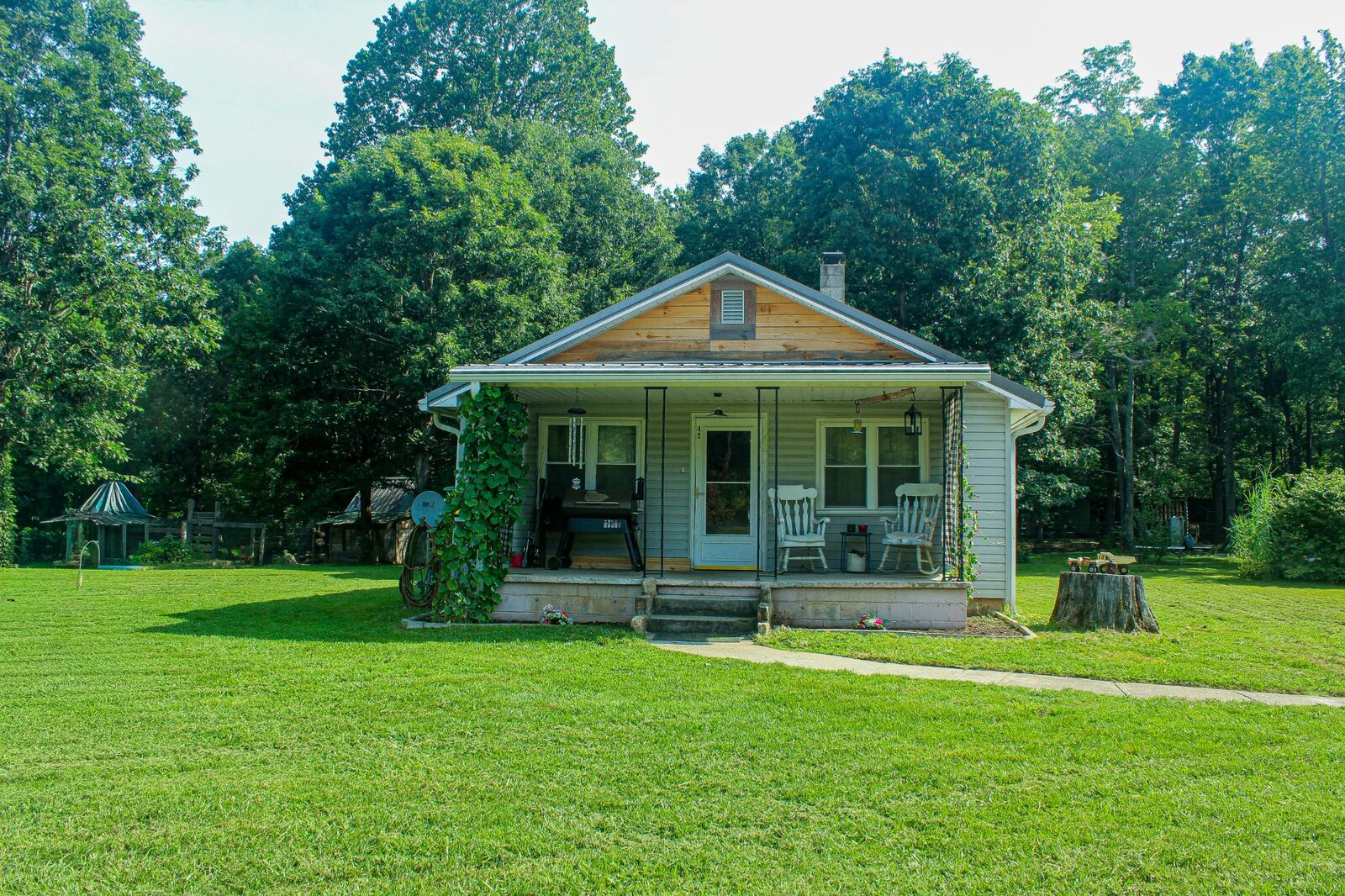 Property Photo:  42 Dripping Springs Ct  TN 38574 