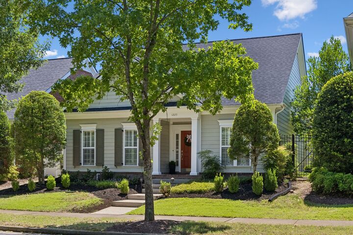Property Photo:  1225 Stoney Point Ln  TN 37067 