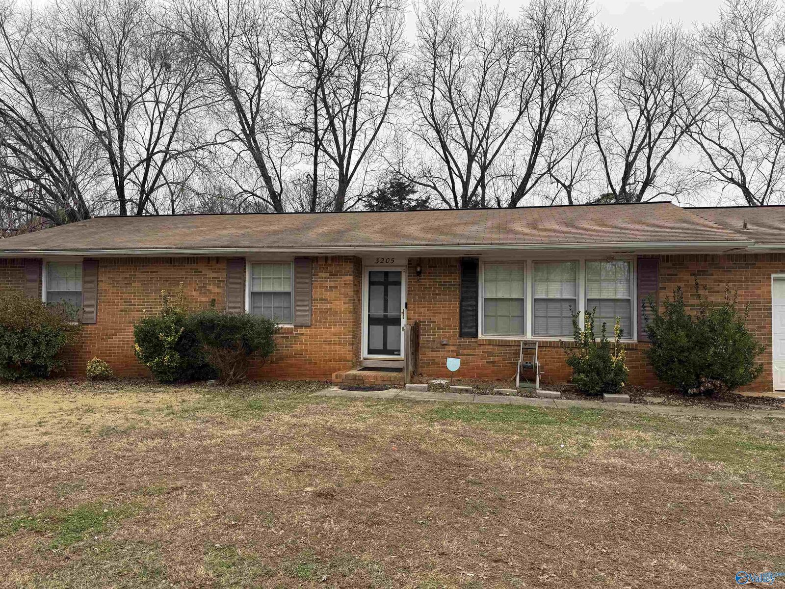 Property Photo: 3205 Lewisburg Drive AL 35810