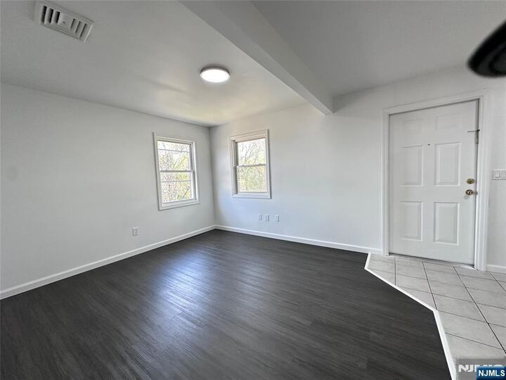 Property Photo:  23 Highland Street 3  NJ 07524 