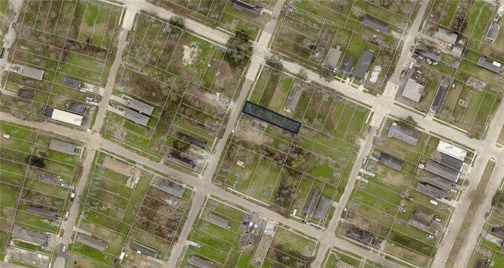 Property Photo: 2027 Benton Street LA 70117